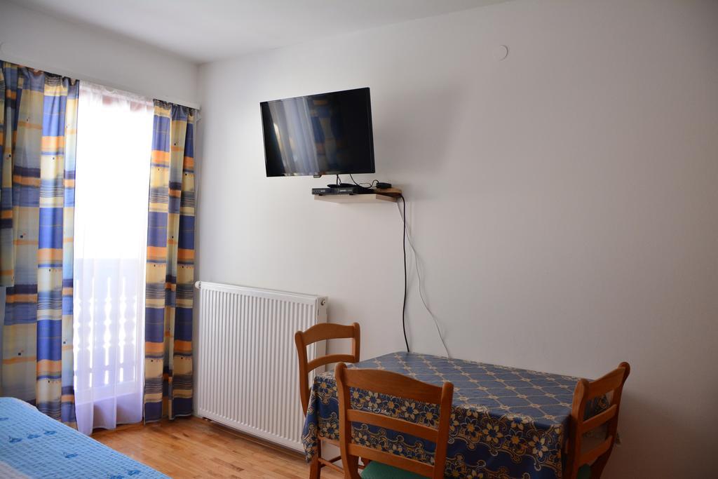 Apartments Gatej Церкно Екстер'єр фото