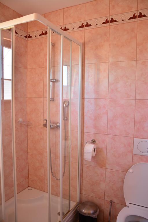 Apartments Gatej Церкно Екстер'єр фото
